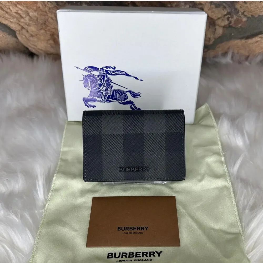 💎✨💎✨Beautiful✨💎✨💎Authentic Burberry Wallet NEW WITH TAG